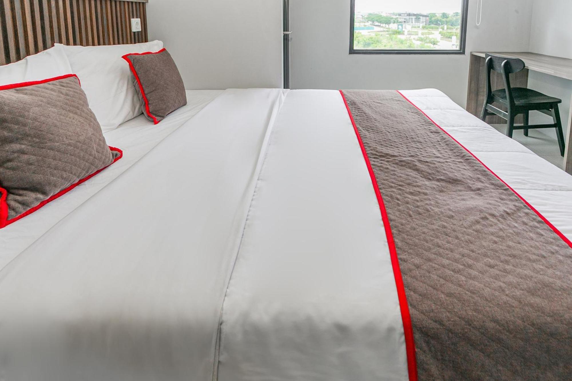 Hotel O Apartment Riverdale Cikarang Near Sgc Mall Бекаси Экстерьер фото